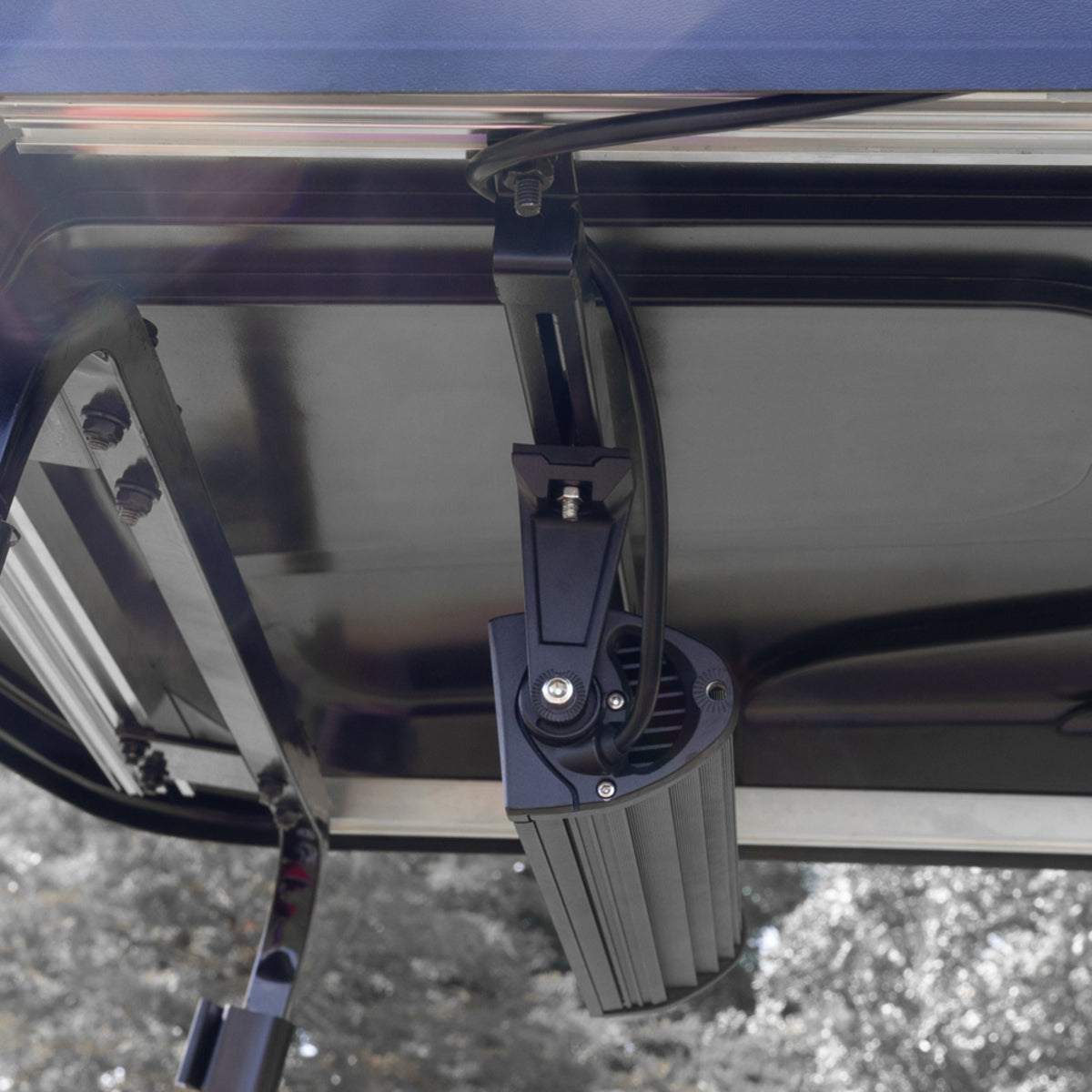 Accessory Mounting Bar for Versa Triple Track Top
